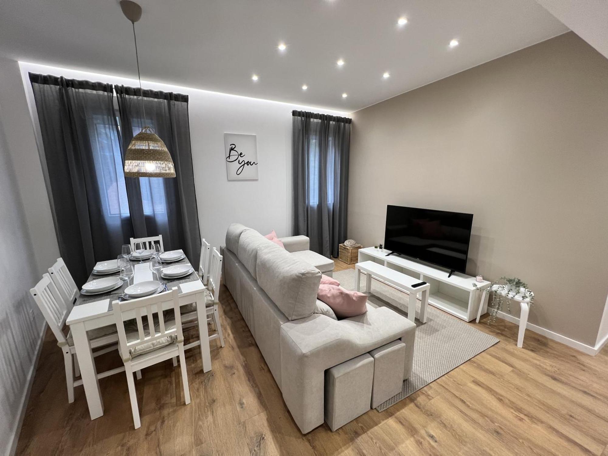 Apartamenticos Plaza Las Armas III Saragoça Exterior foto